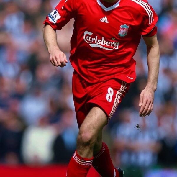 Gerrard 8 Liverpool FC Home Shirt 2006/2007 – Classic Carlsberg Edition