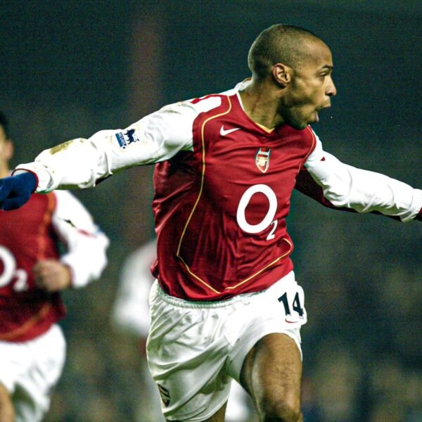 Henry 14 Arsenal FC Home Shirt 2004/2005 – O2 Invincibles Edition