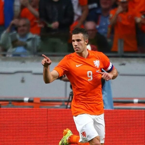 Van Persie 9 Netherlands Home Shirt 2014 – World Cup Edition