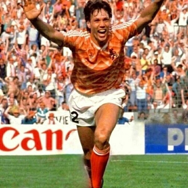 Van Basten 12 Netherlands Home Shirt 1988 – European Champions Edition
